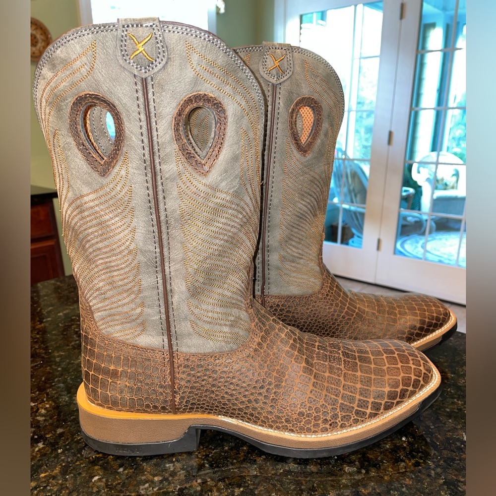 Men’s Cowboy Boots size 13 D